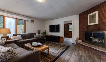 165 Kent Dr, East Greenwich, RI 02818