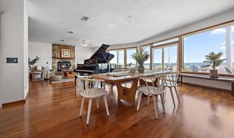 1879 BEACH Ave, Atlantic Beach, FL 32233