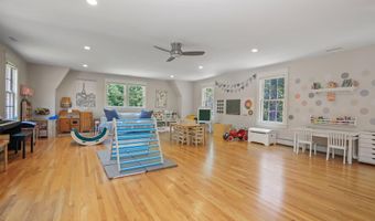 202 Mansfield Ave, Darien, CT 06820
