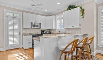 101 Bay Ridge Dr, Atlantic Beach, NC 28512