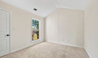 738 York View Dr, Auburn, GA 30011