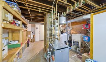 112 Clay St, Central Falls, RI 02863