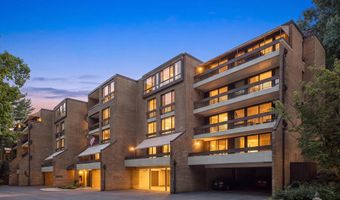 4956 SENTINEL Dr 9-402, Bethesda, MD 20816