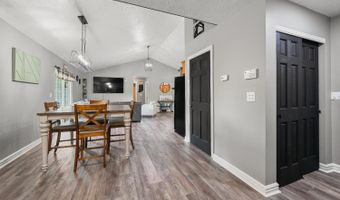 110 Farrar Dr, Aurora, IN 47001