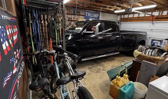 97818 HANSCAM Ln, Brookings, OR 97415