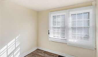 107 1st St, Barnesville, GA 30204
