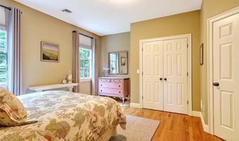 10 Owl Tree Ln, East Greenwich, RI 02818