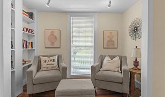 275 Hope St, Bristol, RI 02809