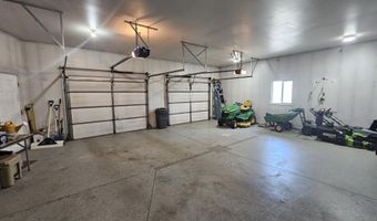 512 W Melgaard Rd, Aberdeen, SD 57401