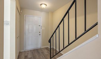 929 ROLFE St S 2, Arlington, VA 22204