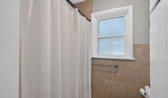 2526 Kellogg Ave, Ames, IA 50010