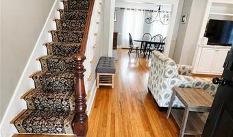 30 Gibson Ave, Narragansett, RI 02882