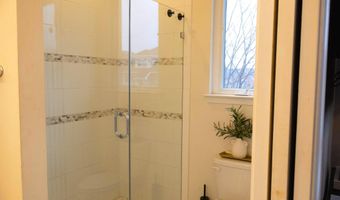126 CAMBRIA Walk, Alexandria, VA 22304