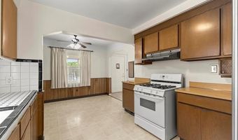 9881 Quandt Ave, Allen Park, MI 48101