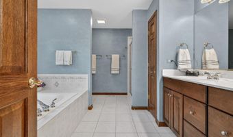 1036 E Talbot St, Arlington Heights, IL 60004