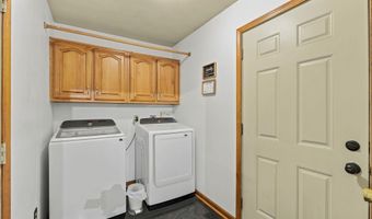2301 LaForge Ln, Auburn, IN 46706