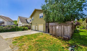 2966 Janes Creek Dr, Arcata, CA 95521