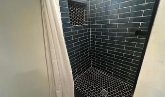 4816 DODSON Dr, Annandale, VA 22003