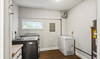 1510 E 40th Ct, Anchorage, AK 99508