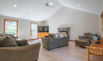 26 Ben Farnsworth Rd, Brookline, NH 03033