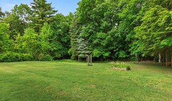 437 Lovely St, Avon, CT 06001