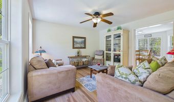 40 Meadow Dr, Bar Harbor, ME 04609