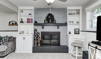 8710 Maple View Dr, Indianapolis, IN 46217