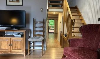 11 Evergreen Ln, Brattleboro, VT 05301