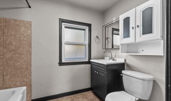 1200 S KERNAN Ave, Appleton, WI 54915