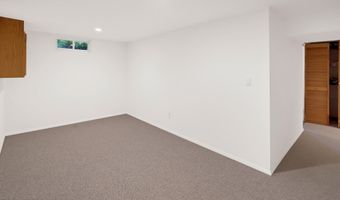 644 Berkeley Ave, Beachwood, NJ 08722
