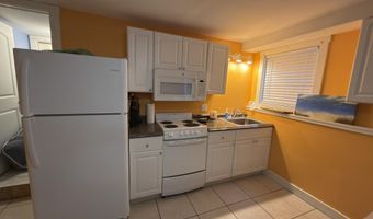 14 Wards Hill Rd, Baldwin, ME 04091
