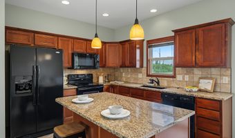 805 NW Reinhart Dr, Ankeny, IA 50023