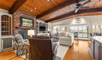 5966 Nachoochee Trl, Flowery Branch, GA 30542