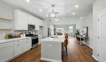 5086 Garden Grove Ln, Delhi, OH 45238