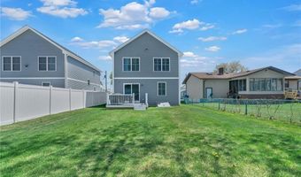 28 Ashley St, Cranston, RI 02920