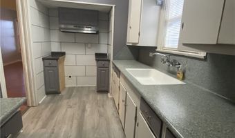 323 W 4th St, Alice, TX 78332