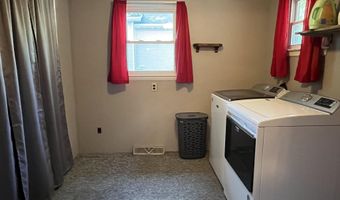 521 S 2nd St, Albia, IA 52531