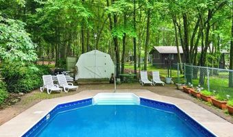 271 N Shore Dr, Albrightsville, PA 18210