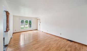 130 E Mckinley Ave, Des Moines, IA 50315