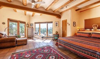 100 Lobo Ranch Rd, Arroyo Hondo, NM 87513