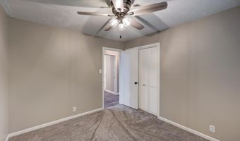 410 Highland Dr, Arkansas City, KS 67005