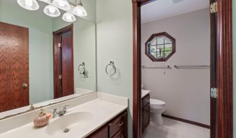 3124 Greenwood Rd, Ames, IA 50014
