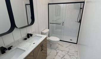 1310 4th St, Bedford, IN 47421