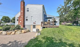 56 King Philip Rd, Narragansett, RI 02882