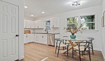 223 N 16th St, Chickasha, OK 73018