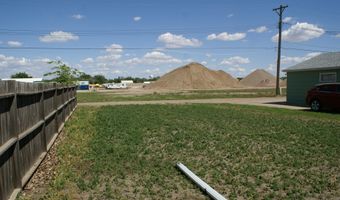 915 S 9th St, Aberdeen, SD 57401