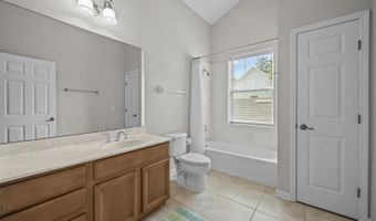880 PARADISE Ln, Atlantic Beach, FL 32233
