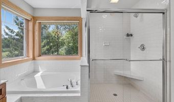 3 Proctor Ct, Albany, NY 12211