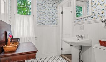 21 Main St, Bennington, VT 05257