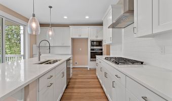 12135 SW SILVERTIP St, Beaverton, OR 97007